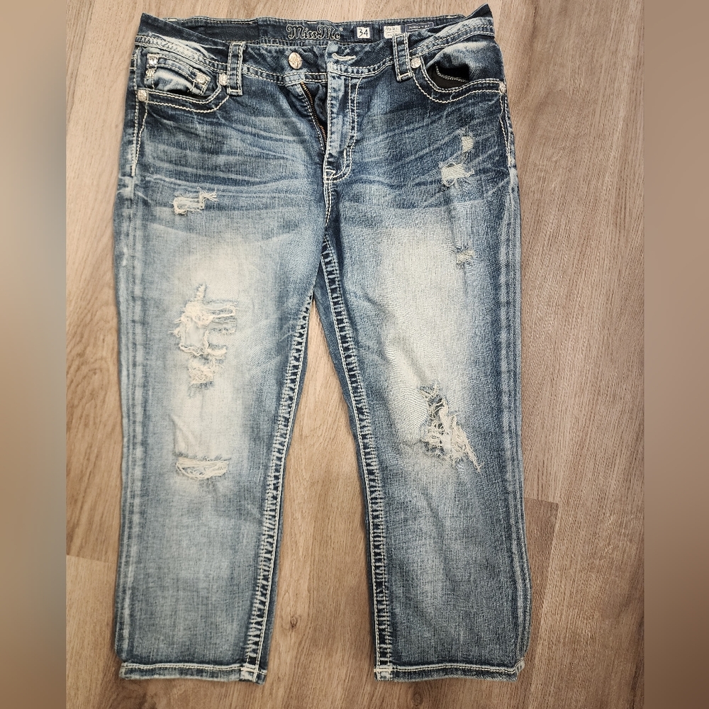 Miss Me Capri Jeans